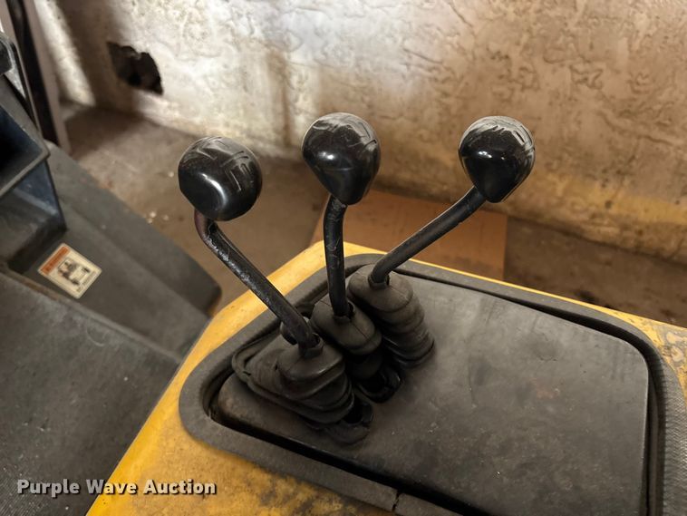 image for item DT2854 1997 Yale GLP065 forklift