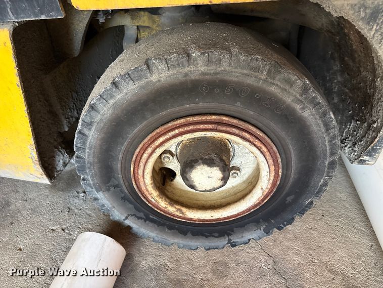 image for item DT2854 1997 Yale GLP065 forklift