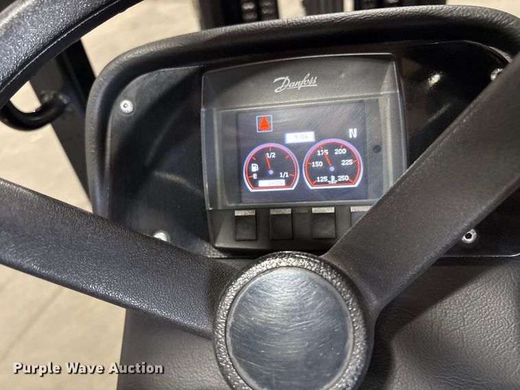 image for item DT2857 2016 Bendi B40IC forklift