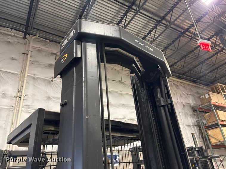 image for item DT2858 2016 Crown SP3520-30 order picker