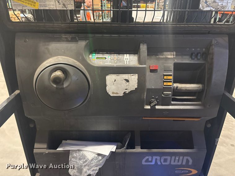 image for item DT2858 2016 Crown SP3520-30 order picker