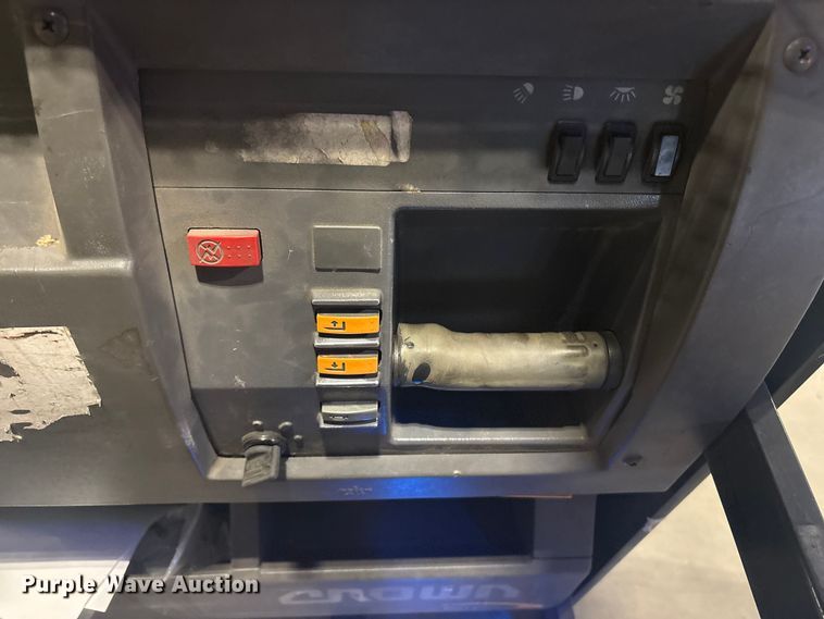 image for item DT2858 2016 Crown SP3520-30 order picker