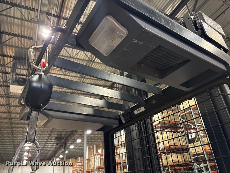 image for item DT2858 2016 Crown SP3520-30 order picker