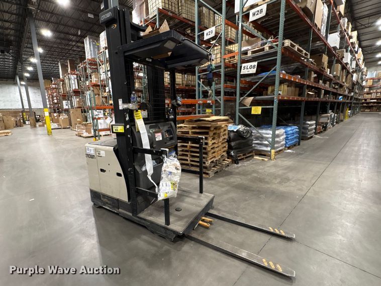 image for item DT2859 2016 Crown SP3520-30 order picker