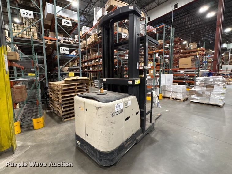 image for item DT2859 2016 Crown SP3520-30 order picker