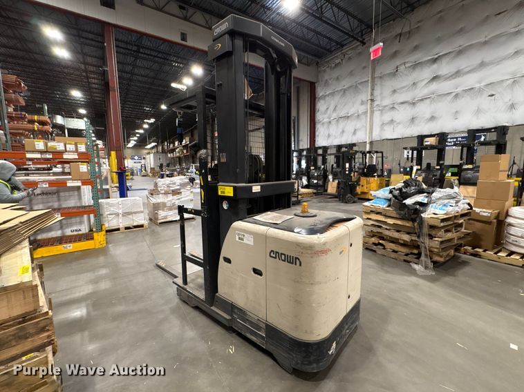 image for item DT2859 2016 Crown SP3520-30 order picker