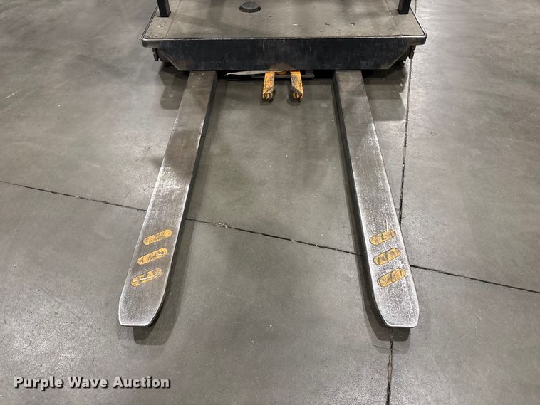 image for item DT2859 2016 Crown SP3520-30 order picker