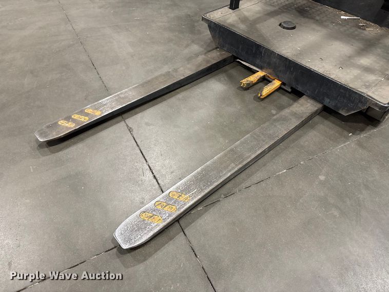 image for item DT2859 2016 Crown SP3520-30 order picker