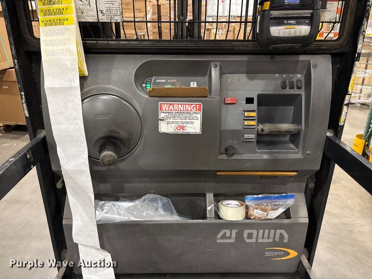 image for item DT2859 2016 Crown SP3520-30 order picker