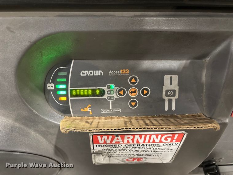 image for item DT2859 2016 Crown SP3520-30 order picker