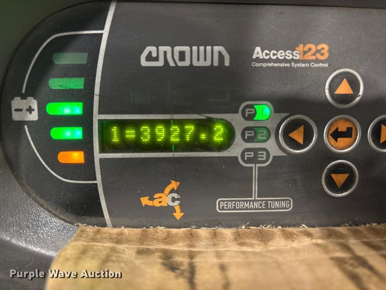 image for item DT2859 2016 Crown SP3520-30 order picker