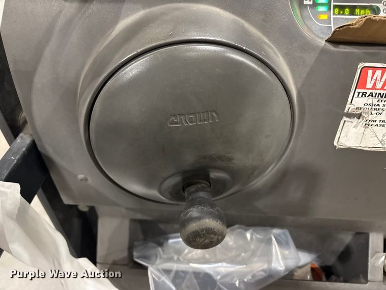 image for item DT2859 2016 Crown SP3520-30 order picker