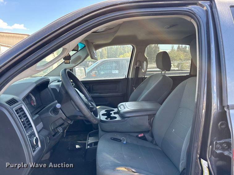 image for item DU0394 2018 RAM 2500 pickup truck