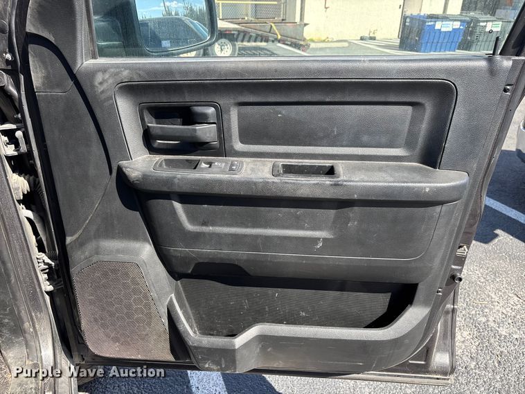 image for item DU0394 2018 RAM 2500 pickup truck