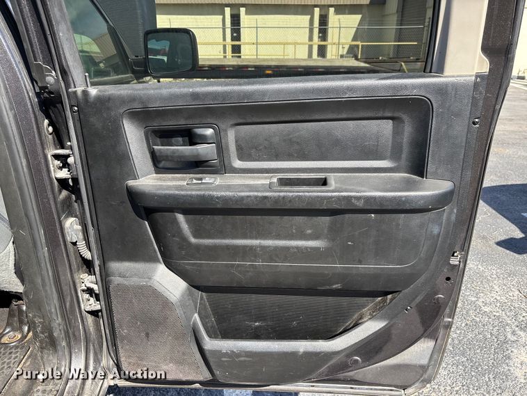 image for item DU0394 2018 RAM 2500 pickup truck