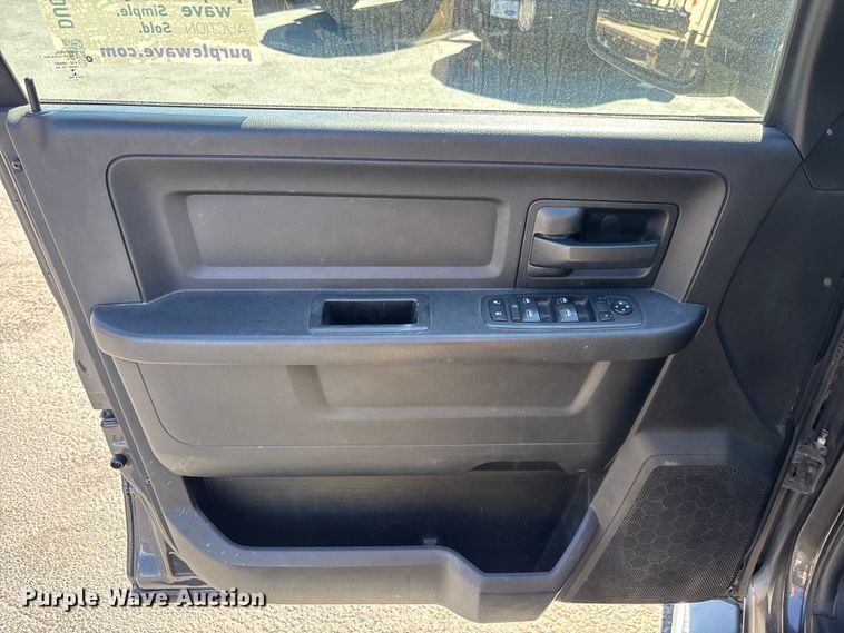 image for item DU0395 2018 RAM 2500 Crew Cab pickup truck