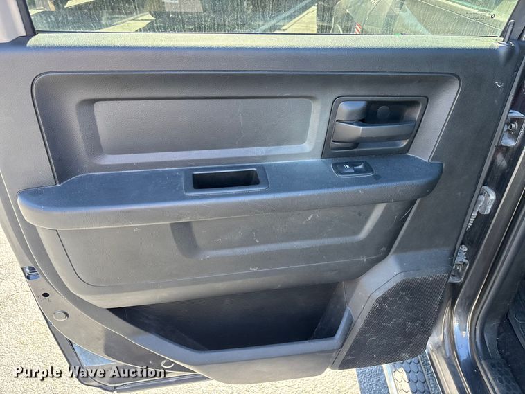 image for item DU0395 2018 RAM 2500 Crew Cab pickup truck