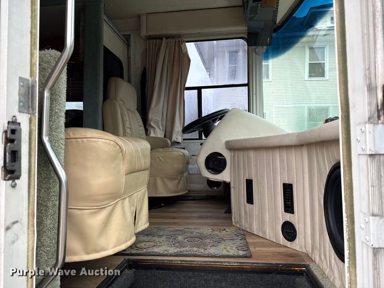 image for item DZ4397 1999 Gulf Stream Sun Sport RV