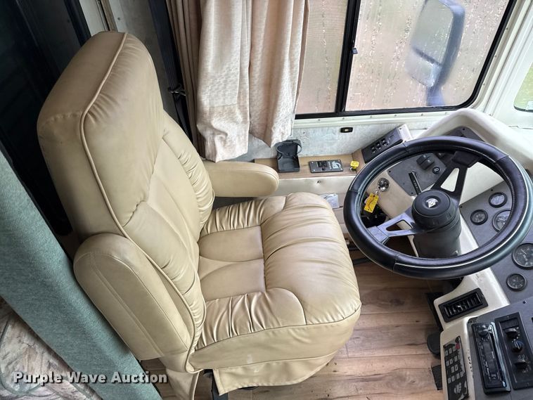 image for item DZ4397 1999 Gulf Stream Sun Sport RV