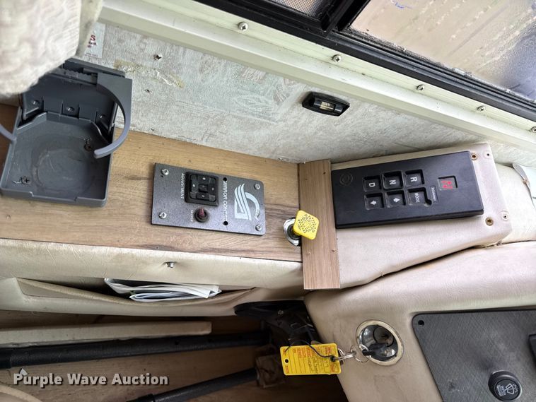 image for item DZ4397 1999 Gulf Stream Sun Sport RV