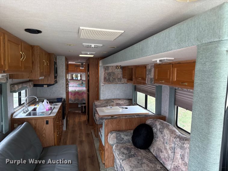 image for item DZ4397 1999 Gulf Stream Sun Sport RV