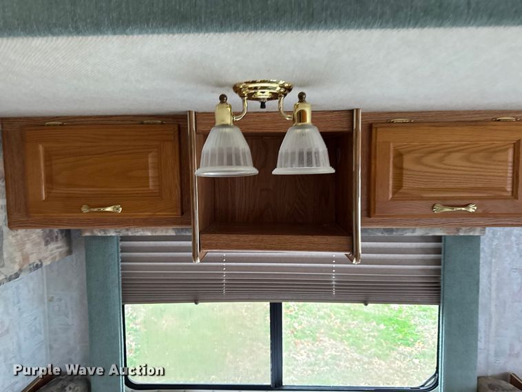 image for item DZ4397 1999 Gulf Stream Sun Sport RV