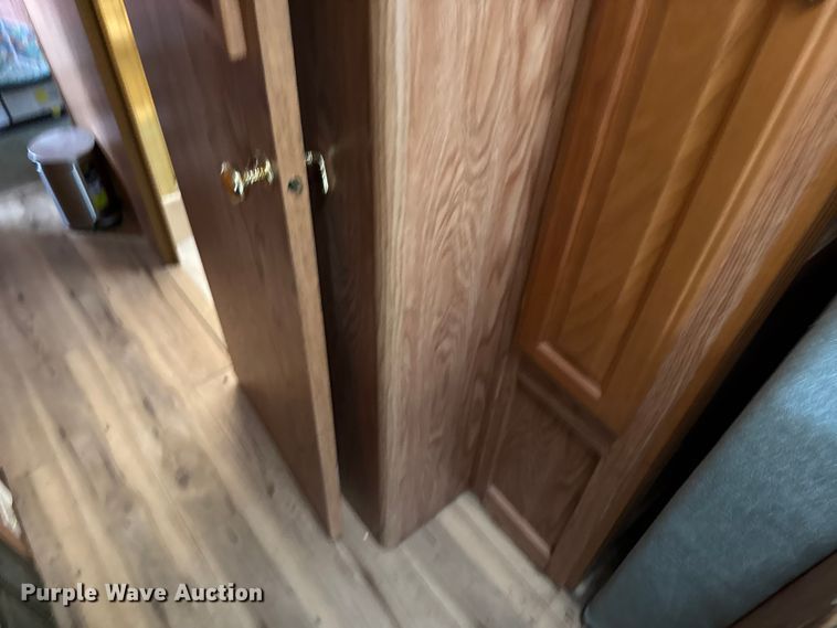 image for item DZ4397 1999 Gulf Stream Sun Sport RV