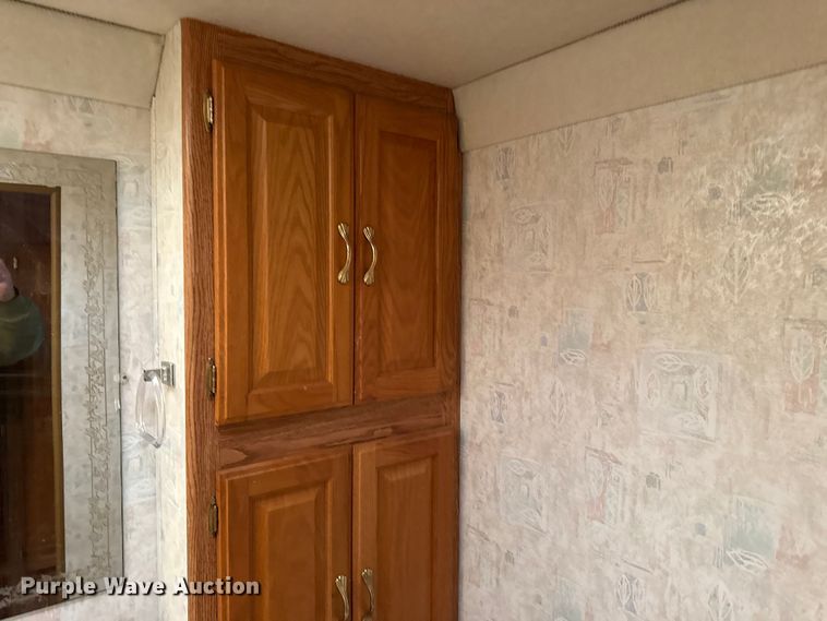 image for item DZ4397 1999 Gulf Stream Sun Sport RV