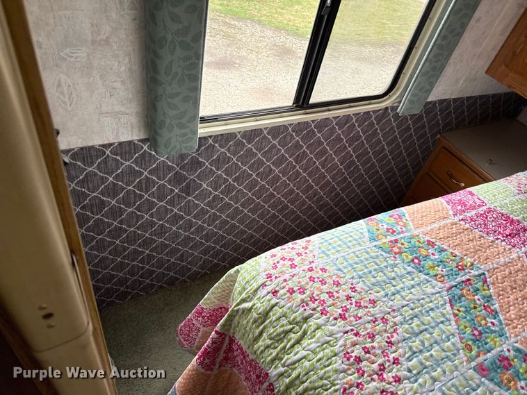 image for item DZ4397 1999 Gulf Stream Sun Sport RV