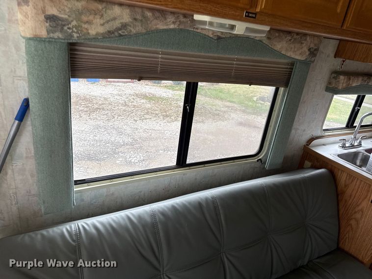 image for item DZ4397 1999 Gulf Stream Sun Sport RV