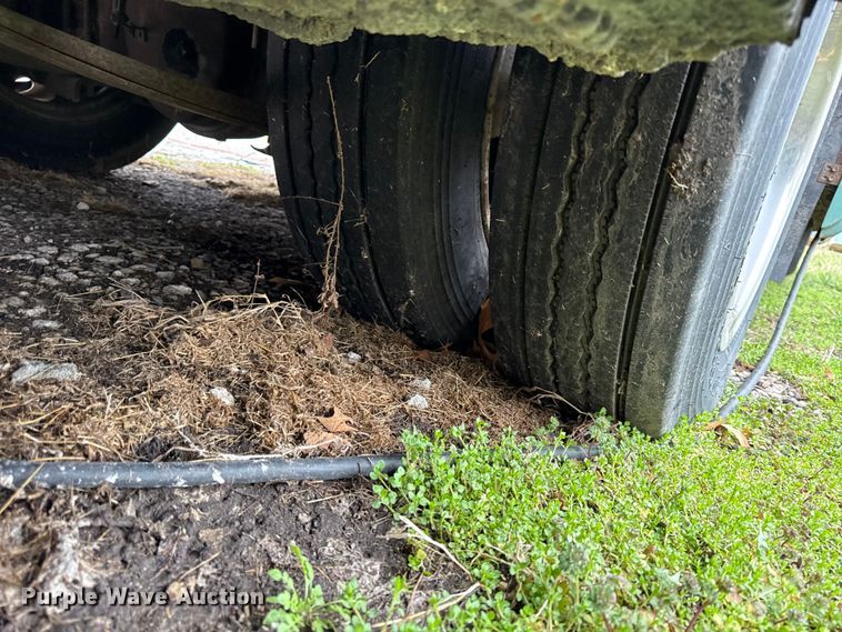 image for item DZ4397 1999 Gulf Stream Sun Sport RV