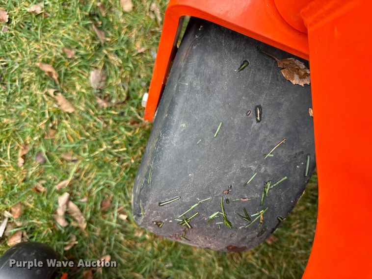 image for item DZ4401 Kubota Z412 ZTR lawn mower