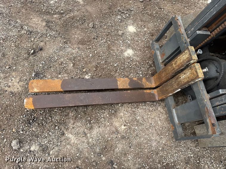 image for item DZ5140 Unicarrier MCP1F2A25LV forklift