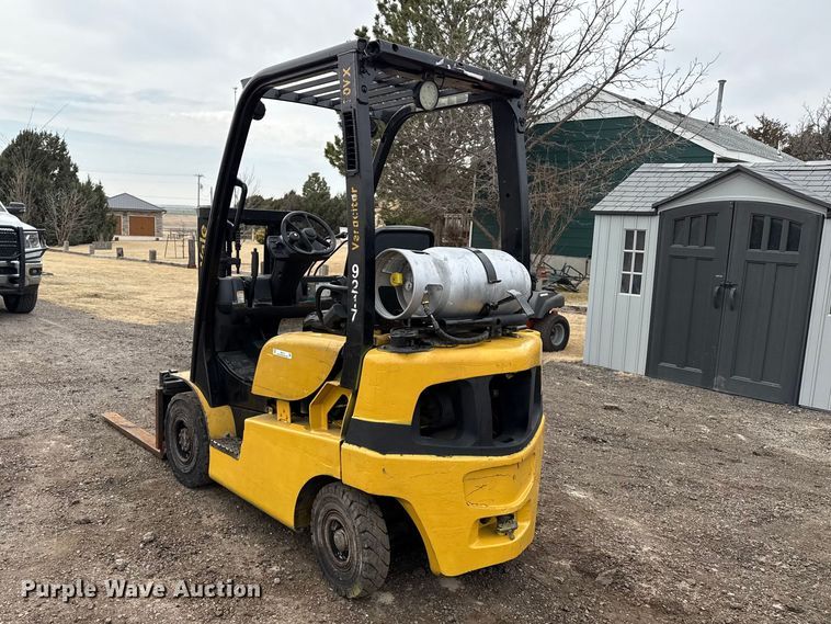 image for item DZ5141 Yale GLP030VXNUSF062 forklift