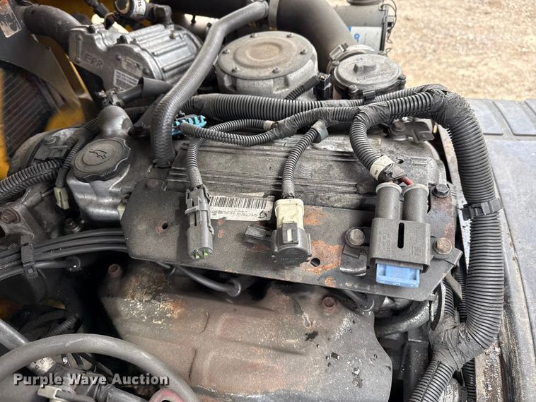 image for item DZ5141 Yale GLP030VXNUSF062 forklift