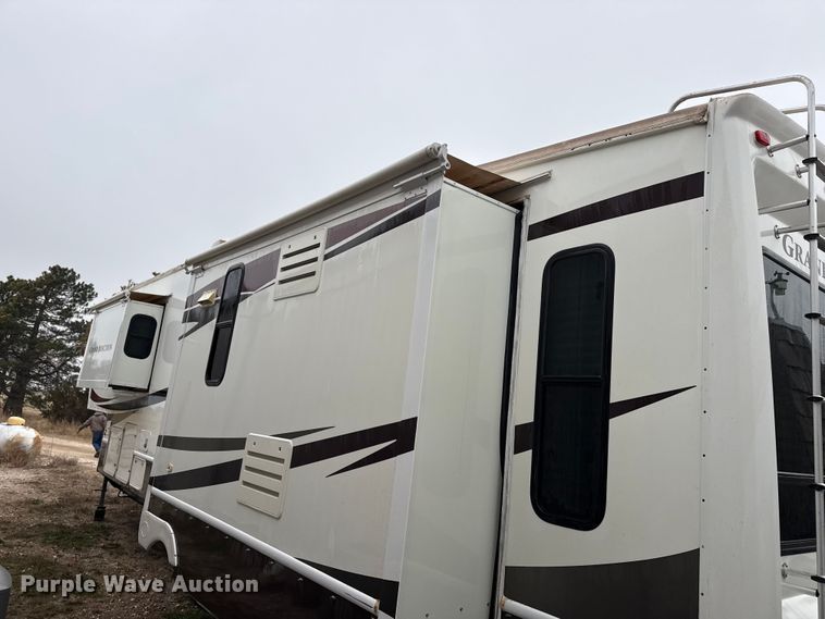 image for item DZ5150 2008 Dutchmen Grand Junction camper