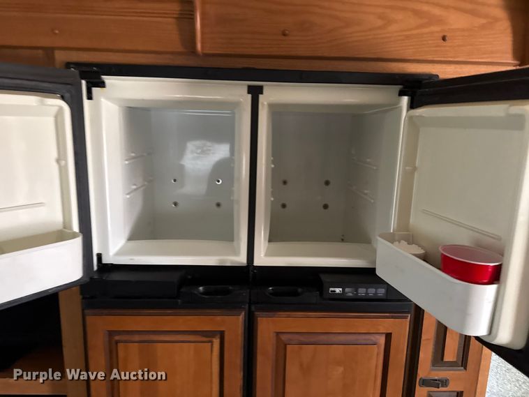 image for item DZ5150 2008 Dutchmen Grand Junction camper