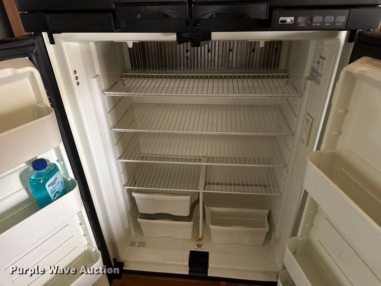 image for item DZ5150 2008 Dutchmen Grand Junction camper