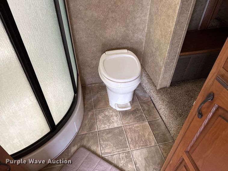 image for item DZ5150 2008 Dutchmen Grand Junction camper