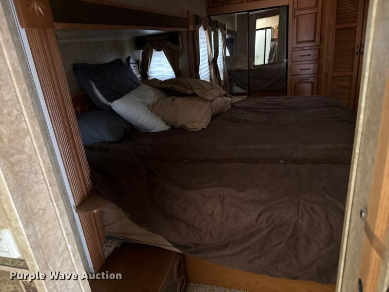 image for item DZ5150 2008 Dutchmen Grand Junction camper