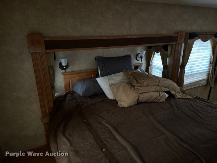 image for item DZ5150 2008 Dutchmen Grand Junction camper