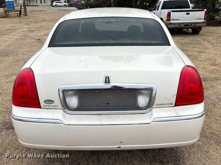 image for item DZ5157 2007 Lincoln Town Car 