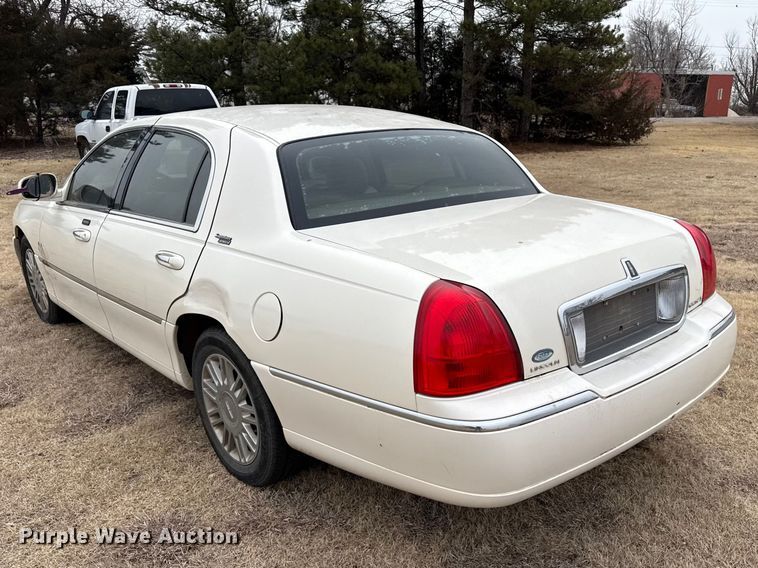image for item DZ5157 2007 Lincoln Town Car 