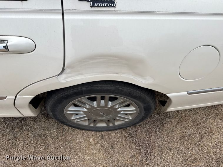 image for item DZ5157 2007 Lincoln Town Car 