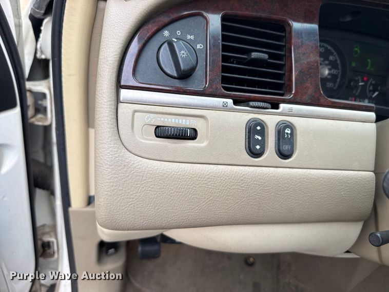 image for item DZ5157 2007 Lincoln Town Car 