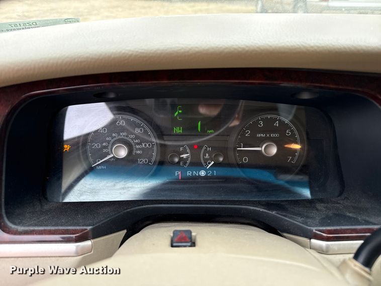 image for item DZ5157 2007 Lincoln Town Car 