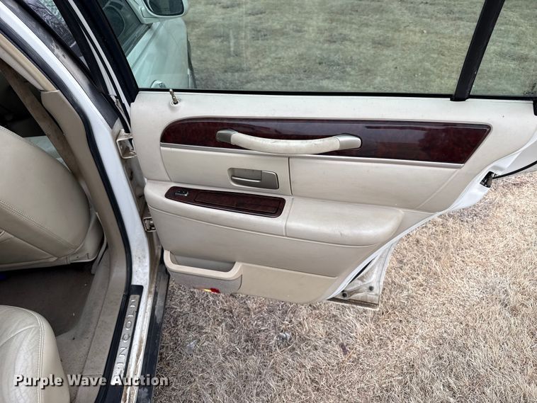 image for item DZ5157 2007 Lincoln Town Car 