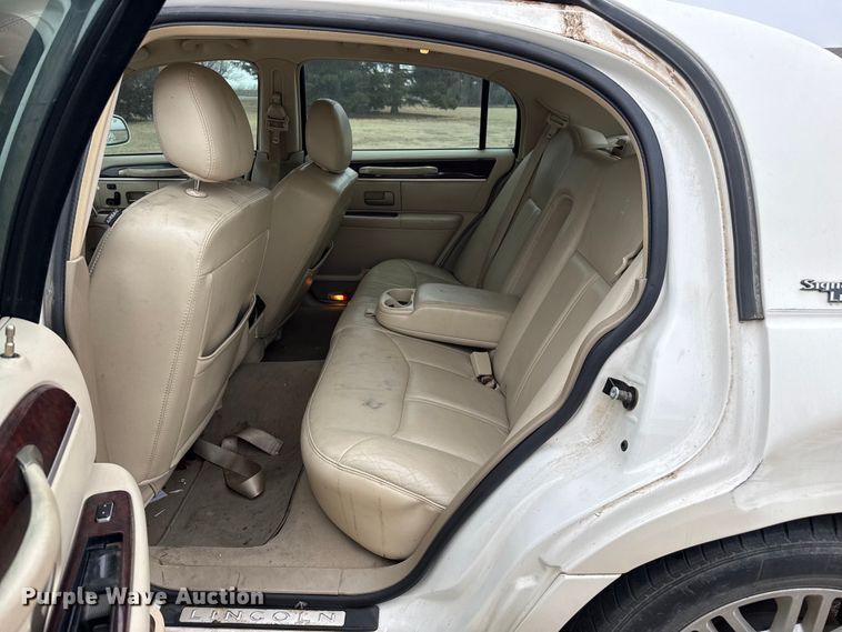 image for item DZ5157 2007 Lincoln Town Car 