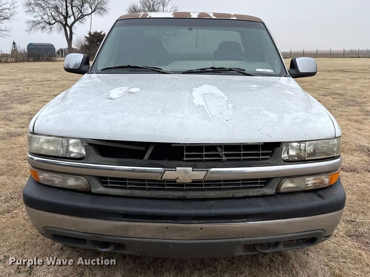 image for item DZ5158 2002 Chevrolet Silverado 1500 Ext. Cab pickup truck