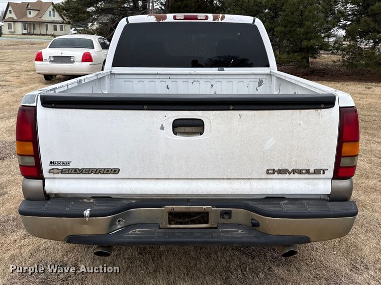 image for item DZ5158 2002 Chevrolet Silverado 1500 Ext. Cab pickup truck